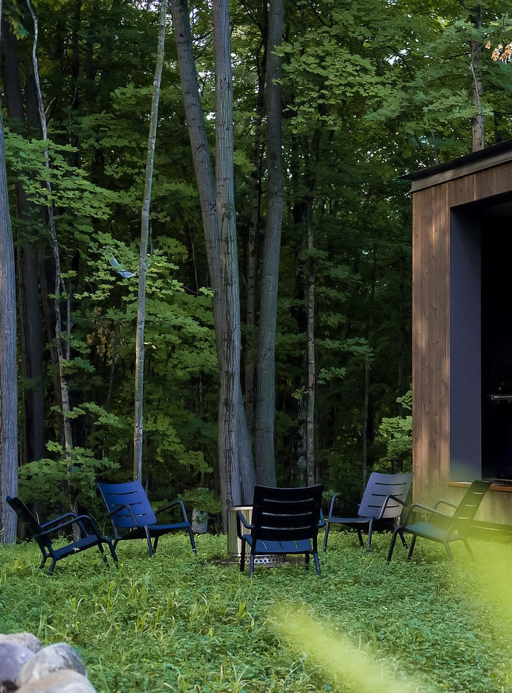 OUTO Lounge Chair Black: Indoor & Outdoor Use – TOOU Design