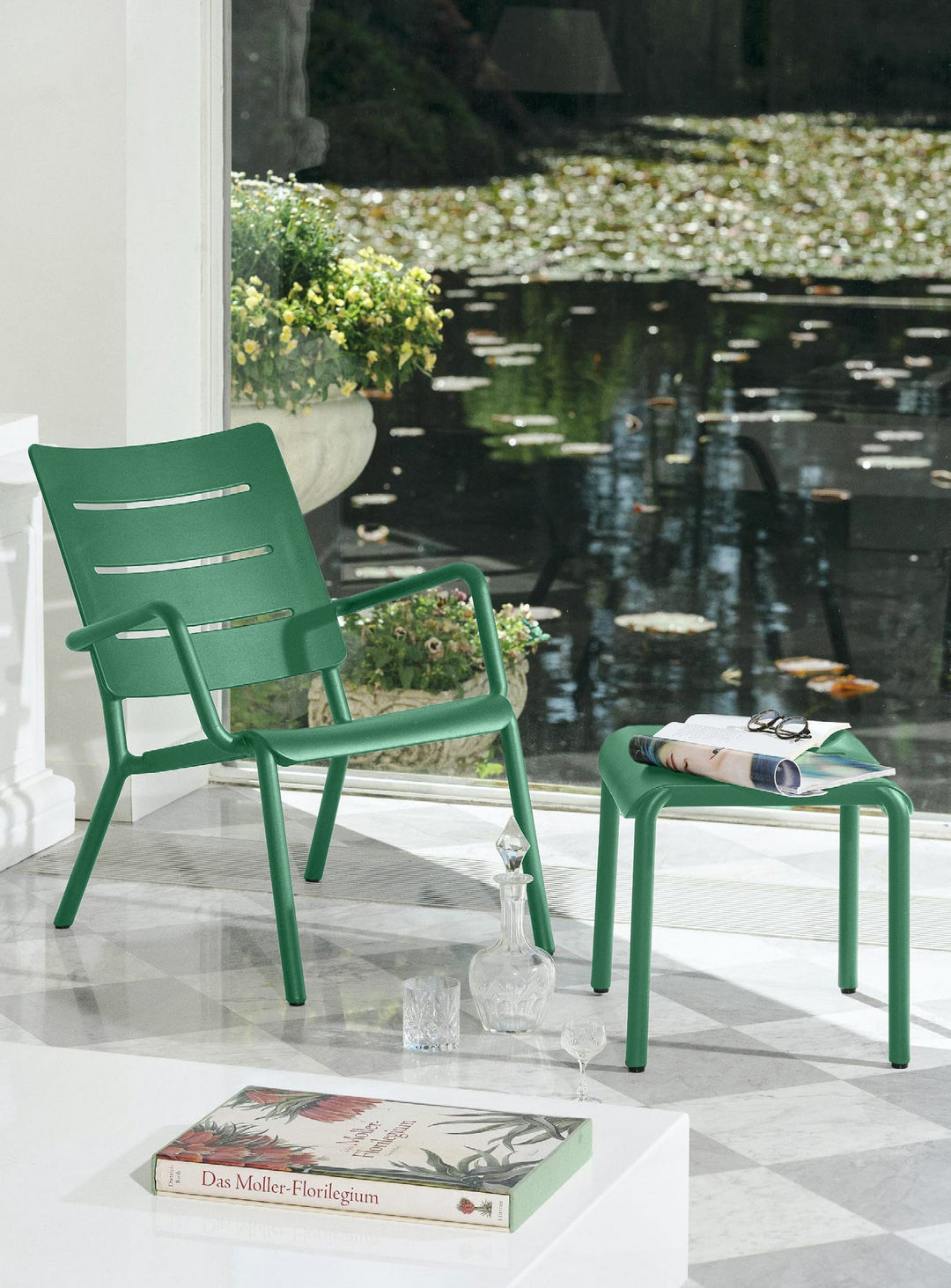 テーブル・チェア・ハンモック TOOU Outo Lounge Chair with Arms OUTO Lounge Chair Dark Green: Indoor & Outdoor – TOOU Design