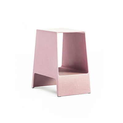 Enjoy the ultimate side table with Tomo (pink) by TOOU Design. Its minimalistic and precise design gives personality to any room.